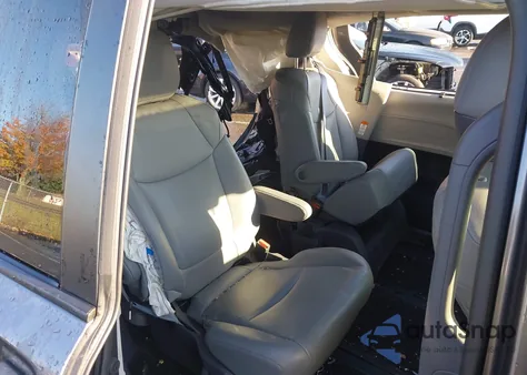 2021 Toyota Sienna Xle from USA, damaged, VIN 5TDYSKFCXMS018938